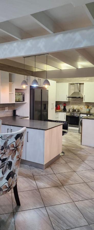 The Holiday House Harties Hartbeespoort Esterno foto