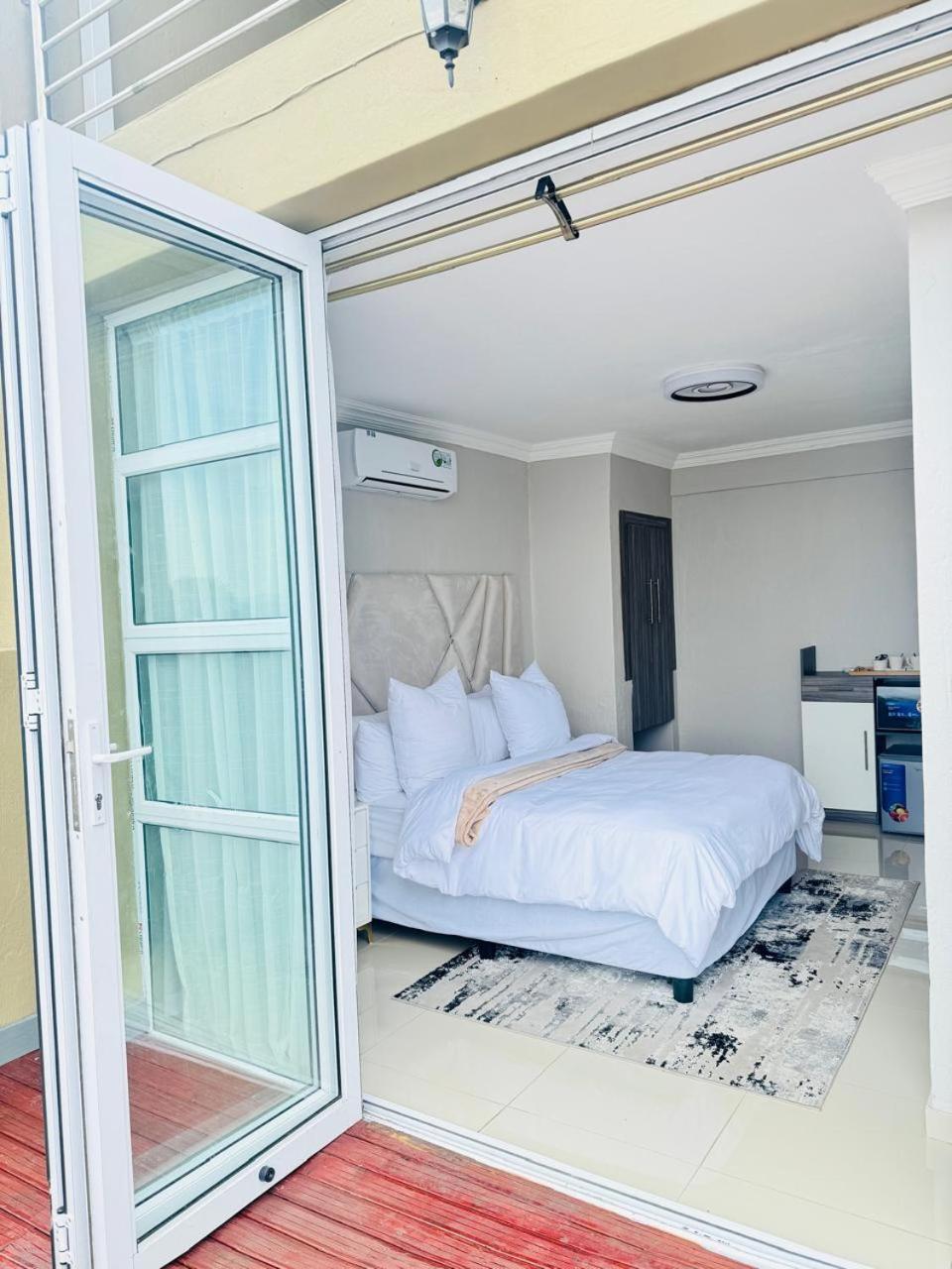 The Holiday House Harties Hartbeespoort Esterno foto