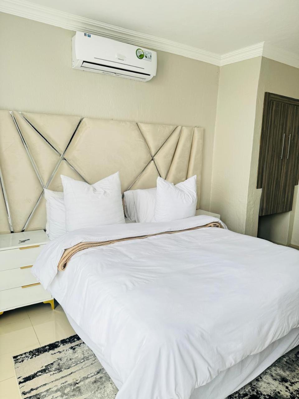 The Holiday House Harties Hartbeespoort Esterno foto